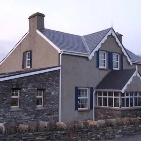Holiday home Restored School Master's House Knights Town
