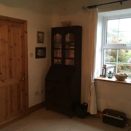 Restored School Master's House بيت للعطل Knights Town