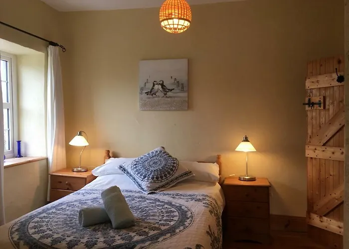 Restored School Master's House 度假居 *